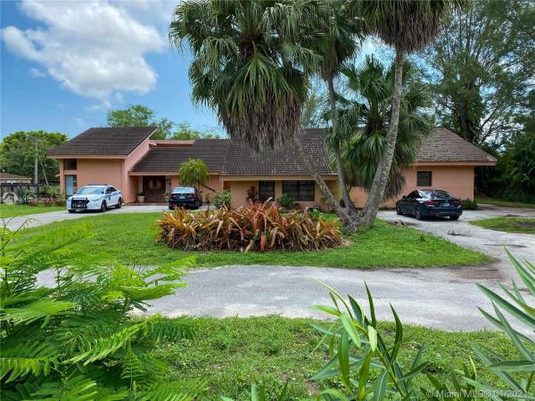 7420 SW 72nd St, Glenvar Heights, Florida 33143, image 2