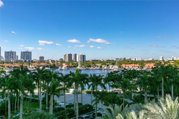 North Tower At The Point, 21205 NE 37th Ave #704, Aventura, Florida 33180, image 2