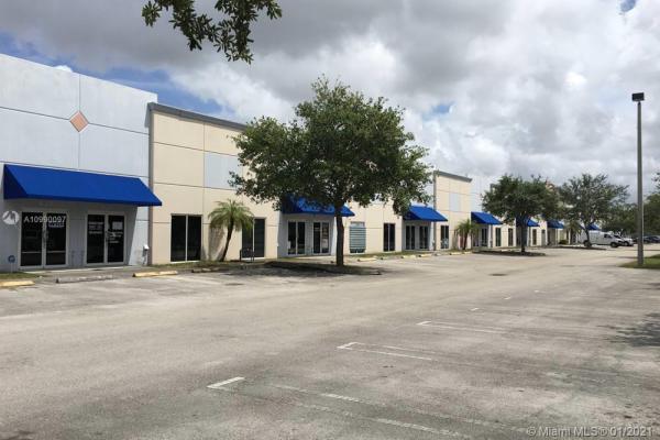 4980 NW 165th St #A17, Miami Gardens, Florida 33014, image 1