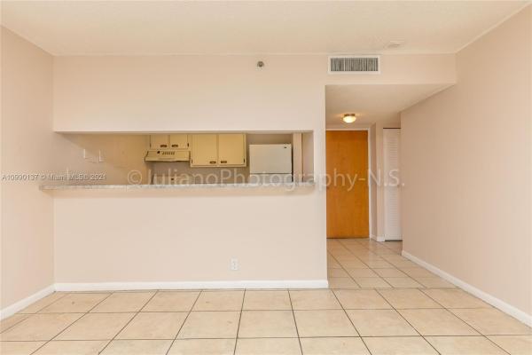 The Grandview Palace, 7601 E Treasure Dr #404, North Bay Village, Florida 33141, image 2