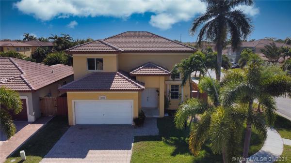 Cristys Homestead, 4174 NE 14th St, Homestead, Florida 33033, image 2