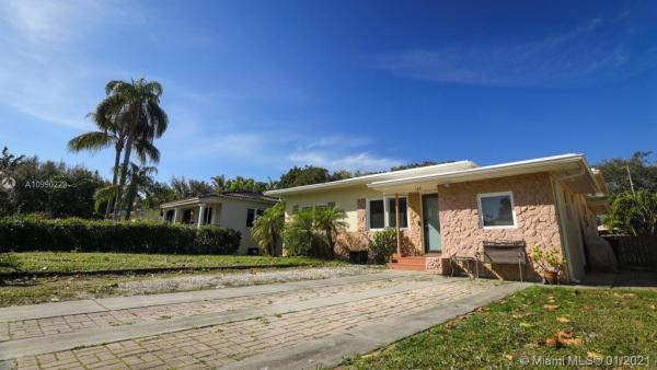 Country Club Estates, 164 Fern Way, Miami Springs, Florida 33166, image 2
