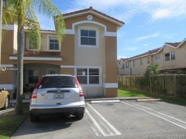 Kendale Lakes No HOA, 6417 SW 138th Pl #6417, Kendale Lakes, Florida 33183, image 2