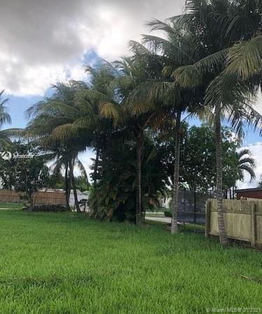 Tropical Estates, 4120 SW 101st Ave, Olympia Heights, Florida 33165, image 2