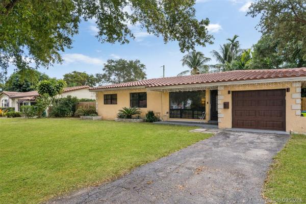 Glendale Manor, 490 NW 89 St #, El Portal, Florida 33150, image 2