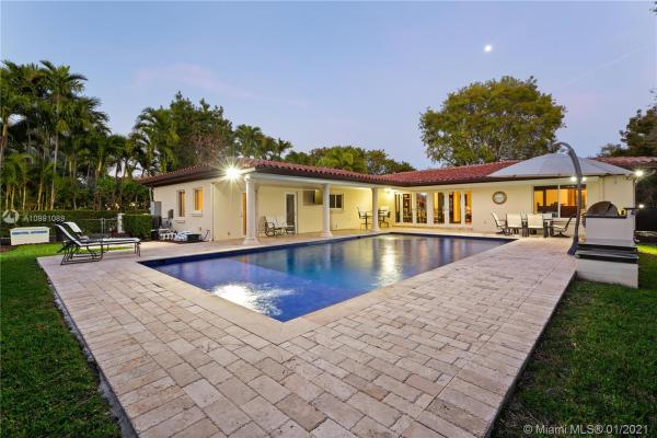 Coral Gables Country Club, 3420 Durango St, Coral Gables, Florida 33134, image 2