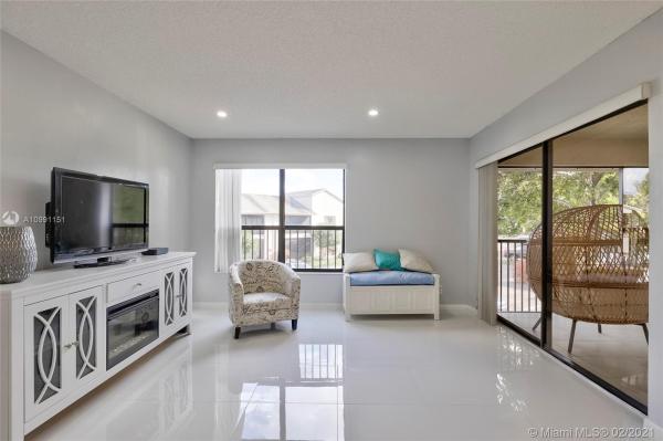 Karanda Village 6, 3705 NW 35th St #1694, Coconut Creek, Florida 33066, image 1