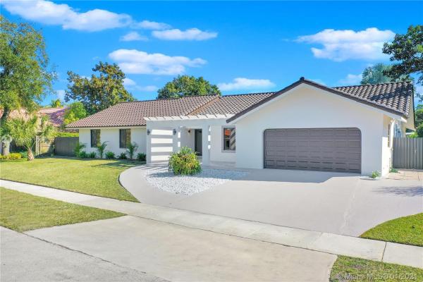 Cicely Estates, 3135 SW 99th Ct, University Park, Florida 33165, image 2