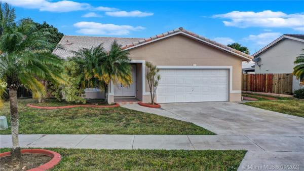 Mayte, 15167 SW 172 Ter #, Richmond West, Florida 33187, image 2