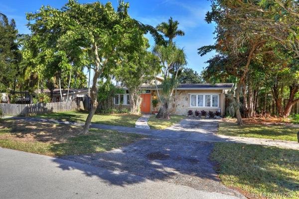 Bel Aire, 18931 Belmont Dr, Cutler Bay, Florida 33157, image 2