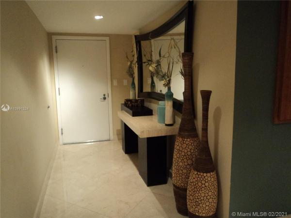 1800 Club, 1800 N Bayshore Dr #3701, Miami, Florida 33132, image 2