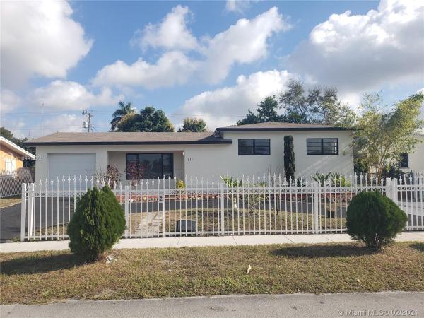 Norwood, 1011 NW 185th Dr, Miami Gardens, Florida 33169, image 2