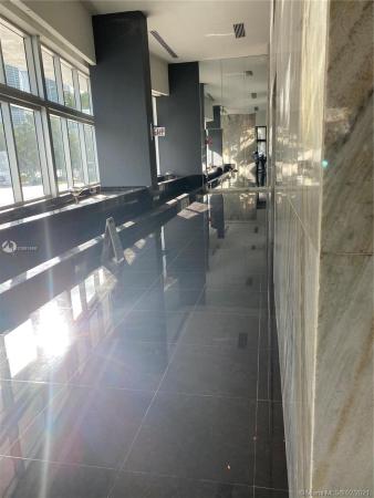 325 S Biscayne Blvd #1514, Miami, Florida 33131, image 2