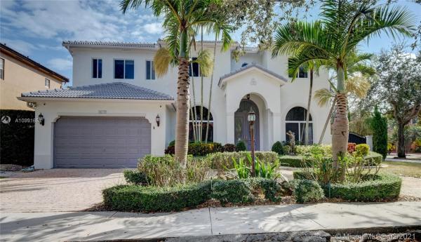 Oak Place, 16137 NW 78th Pl, Miami Lakes, Florida 33016, image 2