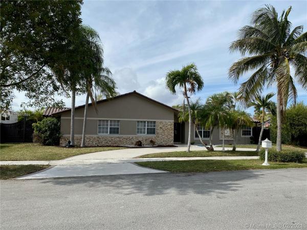 2450 SW 131st Pl, Tamiami, Florida 33175, image 2