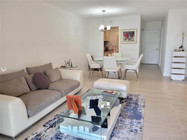 Mar-Len Gardens, 16901 NE 13 Ave #215, North Miami Beach, Florida 33162, image 2
