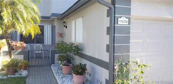 La Maison At The Hammocks, 11039 SW 154th Pl, The Hammocks, Florida 33196, image 2