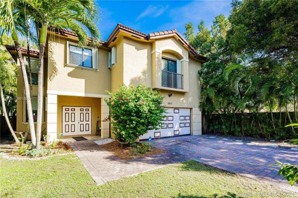 5927 SW 41st St, Unincorporated Dade County, Florida 33155, image 2