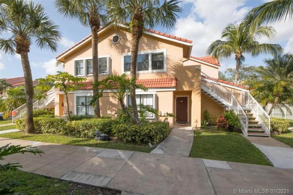 Biscayne Beach Club, 10441 SW 155th Ct #915, The Hammocks, Florida 33196, image 2