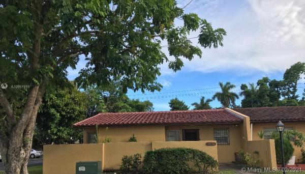 Walden Pond, 14730 SW 87th Ter, Kendall West, Florida 33193, image 2