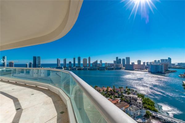 7000 Island Boulevard, 7000 Island Blvd #3001, Aventura, Florida 33160, image 2