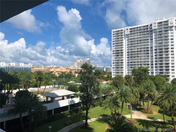 Admirals Port West, 2801 NE 183rd St #414W, Aventura, Florida 33160, image 2