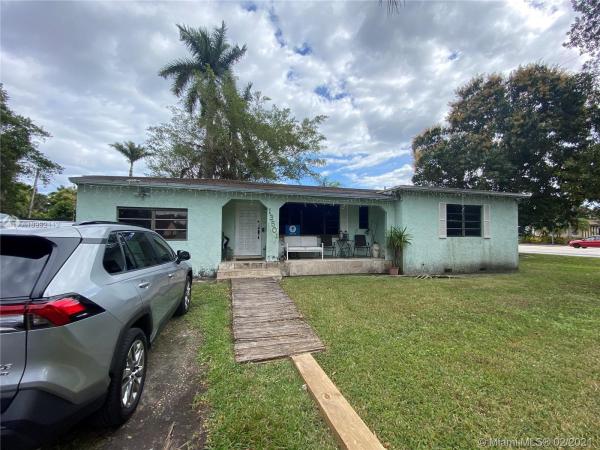 Biscayne Gardens, 13501 NE Miami CT, Golden Glades, Florida 33161, image 2