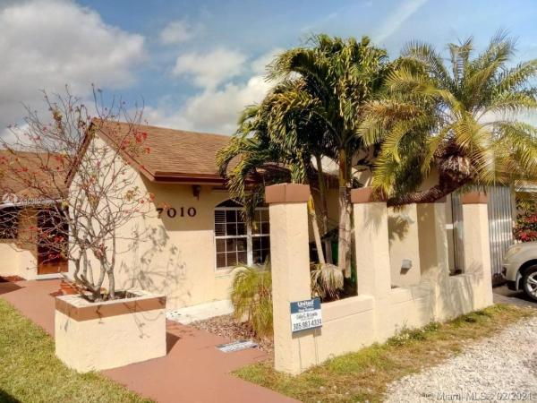 Pueblo Del Sol, 7010 SW 103rd Pl, Sunset, Florida 33173, image 2
