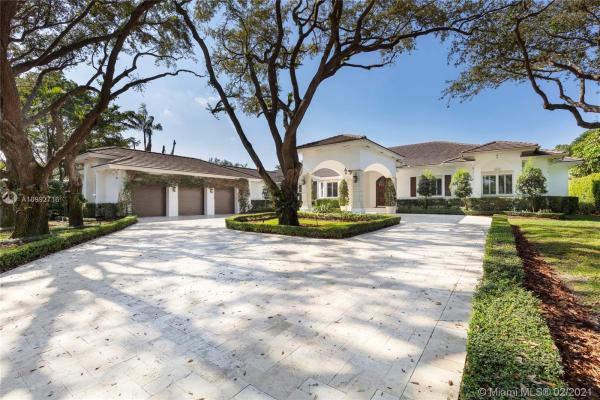North Pinecrest, 8900 SW 61st Ct, Pinecrest, Florida 33156, image 2