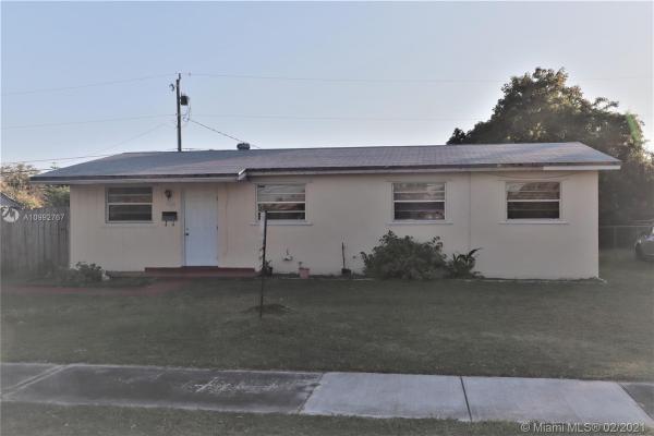Pine Tree Manor, Cutler Bay, Florida 33157, image 2