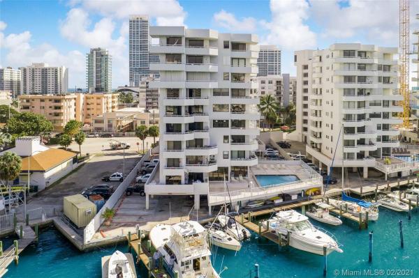 Indian Creek Club & Marina North, 6830 Indian Creek Dr #3D, Miami Beach, Florida 33141, image 2