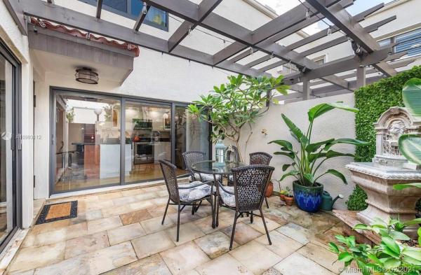 Oasis, 4732 SW 67th Ave #K8, Glenvar Heights, Florida 33155, image 2