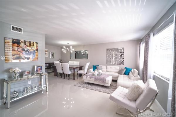 Tamiami Lakes, 13247 SW 9th Ln, Tamiami, Florida 33184, image 2
