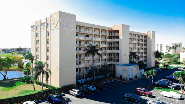 Huntington Lakes 2, 6866 Huntington Ln #805, Delray Beach, Florida 33446, image 2