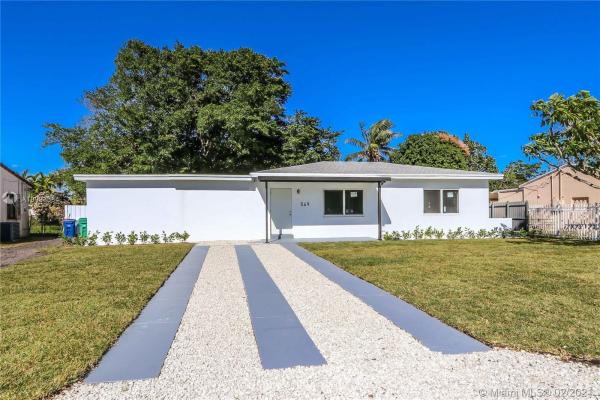 Brandon Park, 549 NW 153rd St, Golden Glades, Florida 33169, image 2