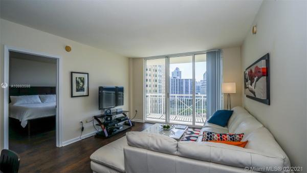 Turnberry On The Green, 19501 W Country Club Dr #1207, Aventura, Florida 33180, image 2