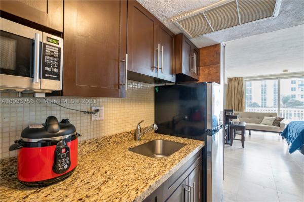 The Aventura Beach Club, 19201 Collins Ave #209, Sunny Isles Beach, Florida 33160, image 2