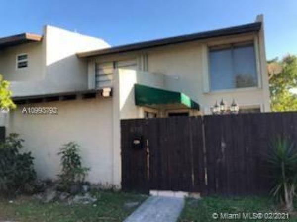 Snapper Creek Townhouses, 11350 SW 69th Ter #11350, Kendall, Florida 33173, image 2