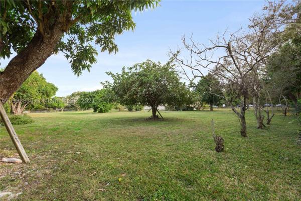 Acre Estates, 7801 SW 70th St, Glenvar Heights, Florida 33143, image 2