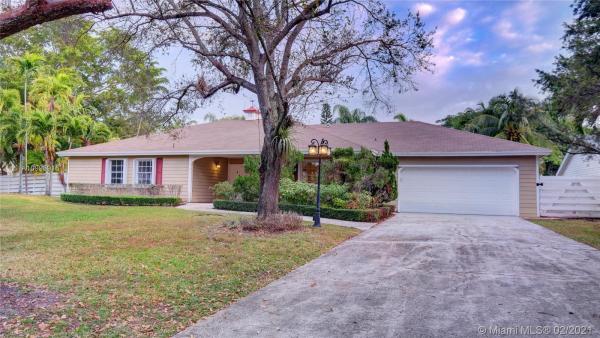 Robin's Run West, 14863 SW 148th St Cir, Country Walk, Florida 33196, image 2