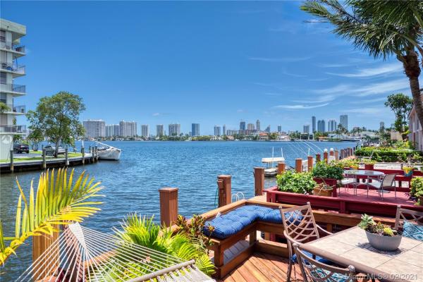 Lakeview Townhomes, 2689 NE 165th St #56, North Miami Beach, Florida 33160, image 2
