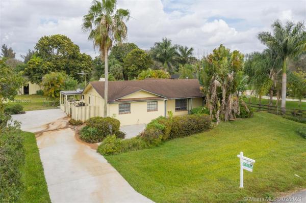 Chambers, 18031 SW 70th Pl, Southwest Ranches, Florida 33331, image 2