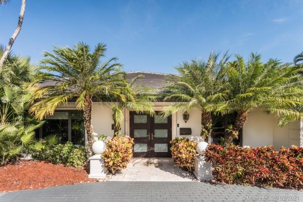 Hammocks Oaks Harbor, 465 Rovino Ave, Coral Gables, Florida 33156, image 2