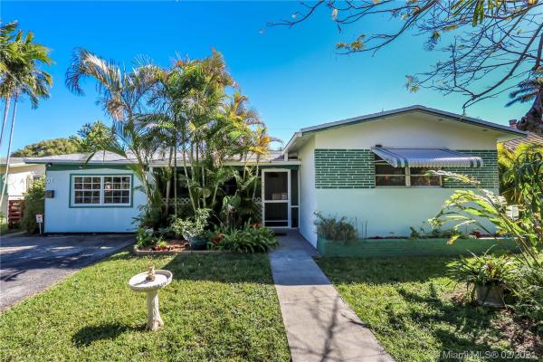 Flamingo Manors, 2123 N 14th Ter, Hollywood, Florida 33020, image 2