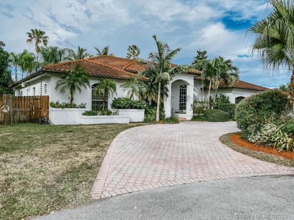 Osmape Estates, 10121 SW 118th Ter, Kendall, Florida 33176, image 2