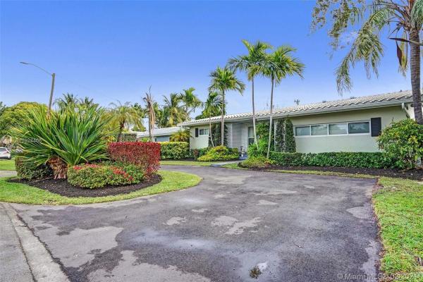 Sans Souci Estates, 11610 NE 21st Dr, North Miami, Florida 33181, image 2