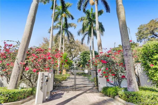 Longview Villas, 2475 S Bayshore Dr, Miami, Florida 33133, image 2