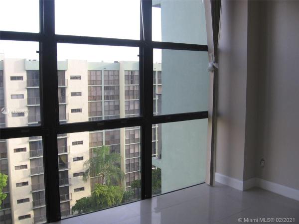 Plaza Of The Americas, 17021 N Bay Rd #924, Sunny Isles Beach, Florida 33160, image 2