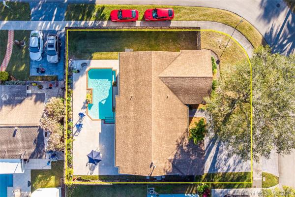 Devon Aire Estates, 10535 SW 123rd Rd, The Crossings, Florida 33186, image 2