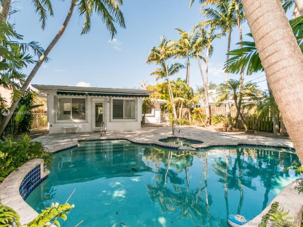 Oceanside Isle Of Normandy, 1390 Biarritz Dr, Miami Beach, Florida 33141, image 2